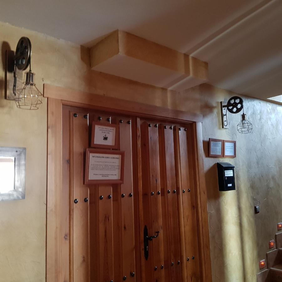 Puerta Al Duraton Bed & Breakfast Sebúlcor Dış mekan fotoğraf
